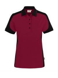 Weinrotes Damen Arbeits Poloshirt mit schwarzen Kontrasteinsätzen und Vier-Loch-Knopfleiste – strapazierfähig und pflegeleicht für Handwerk, Pflege und Gastronomie.